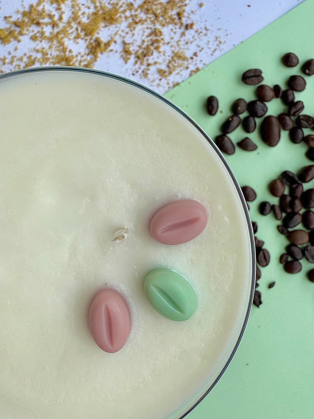 Vela Tiana: Pistachio expresso martini 🍸 🐸