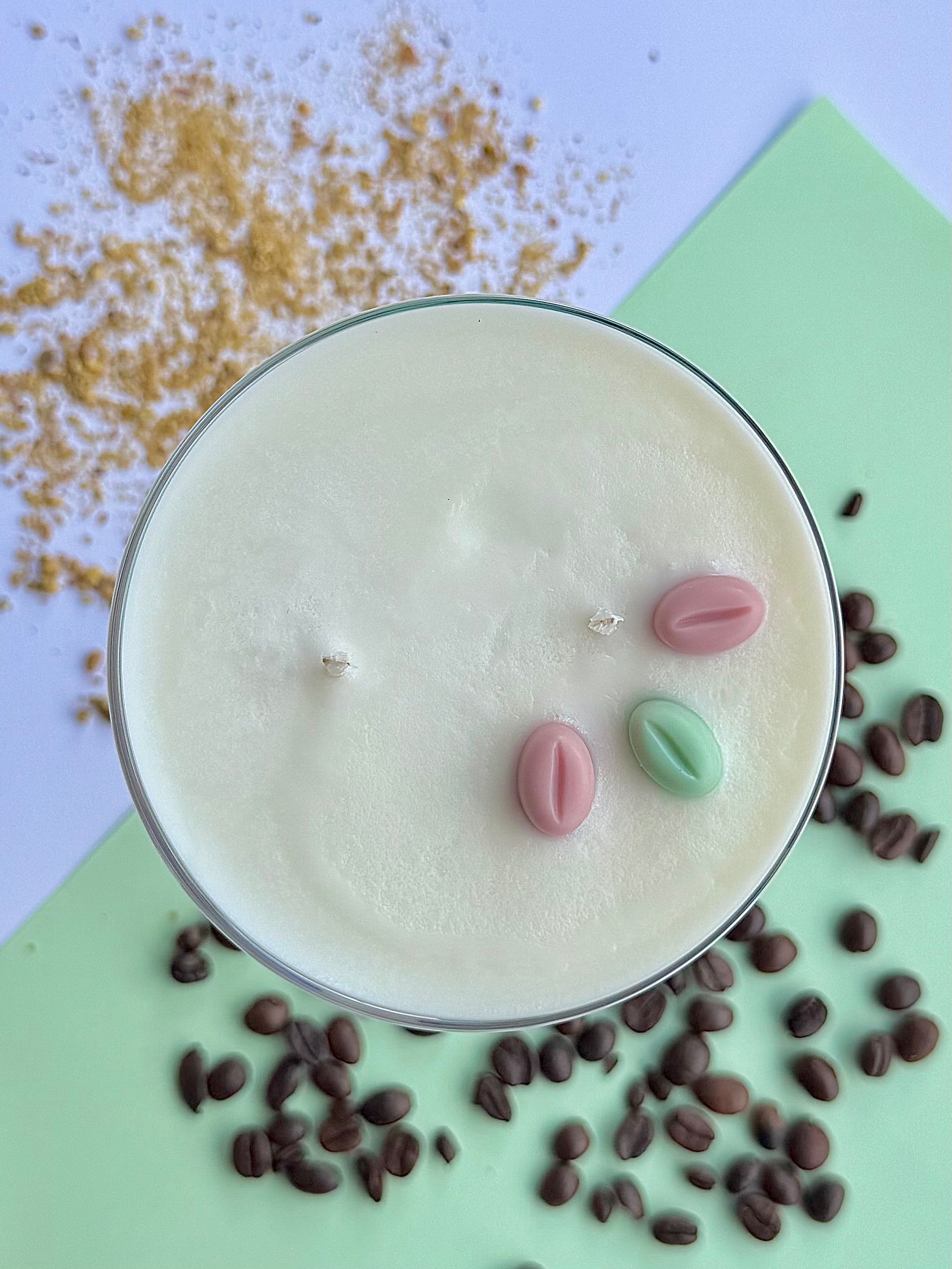 Vela Tiana: Pistachio expresso martini 🍸 🐸