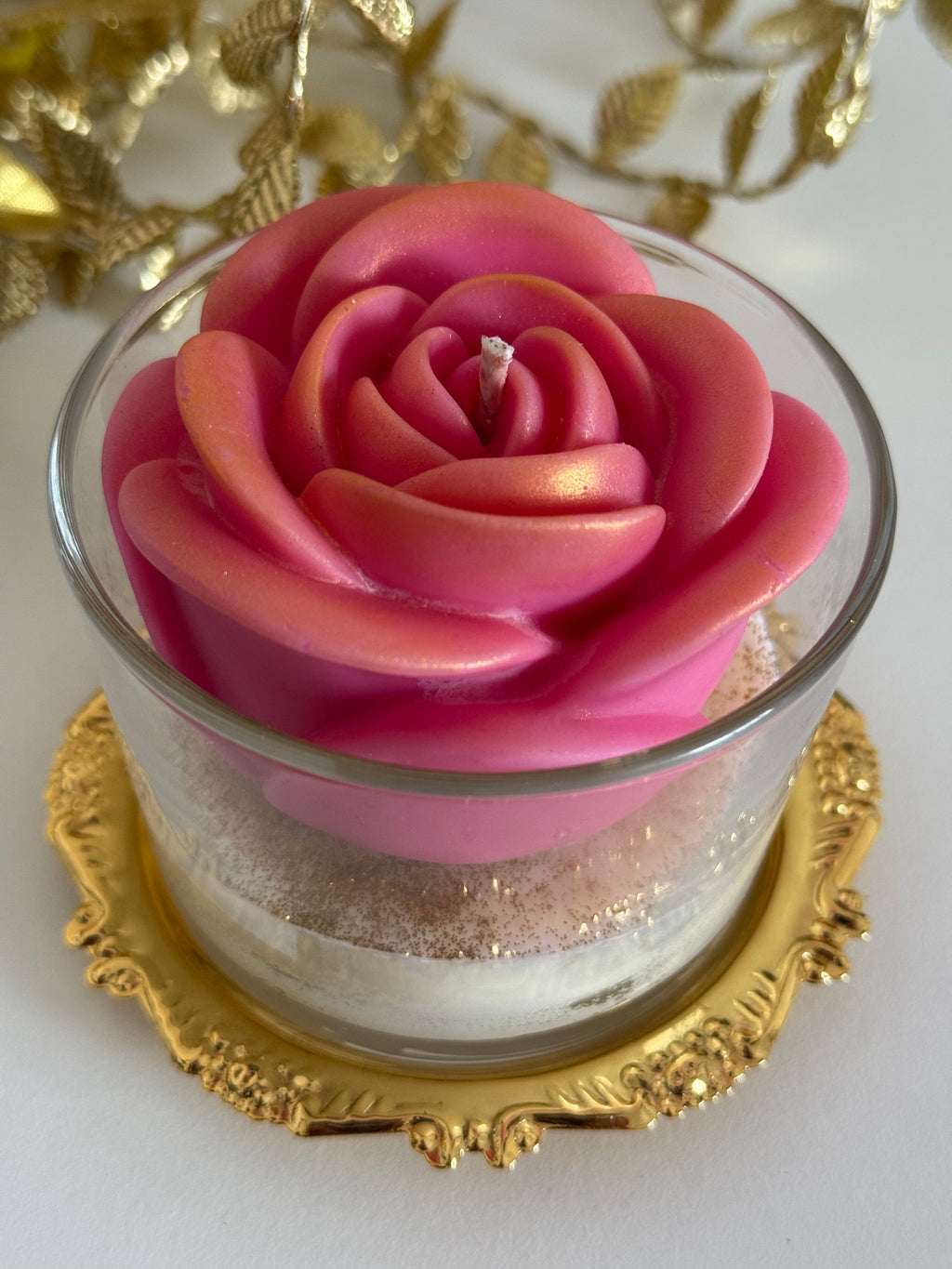 Vela Belle: Rosa, incenso e amadeirado 🥀